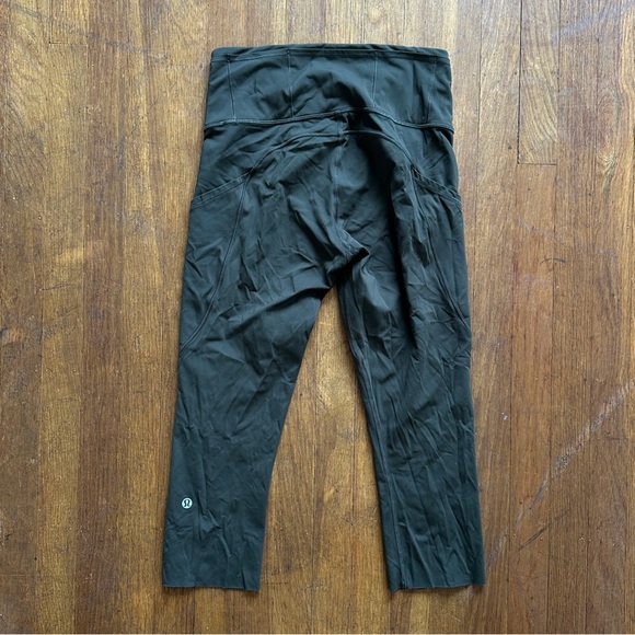 Lululemon Fast & Free Crop II Nulux 19” Green Leggings - Picture 3 of 5